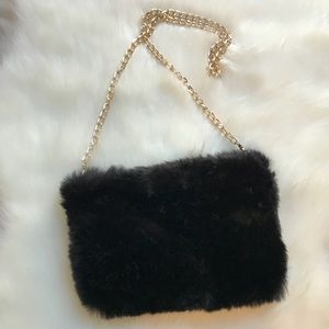 Fuzzy crossbody bag 💫